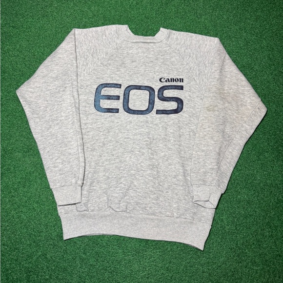 Vintage 80s Cannon Eos 35mm Camera Promo Med 18.5x24 Gray Crewneck Sweatshirt